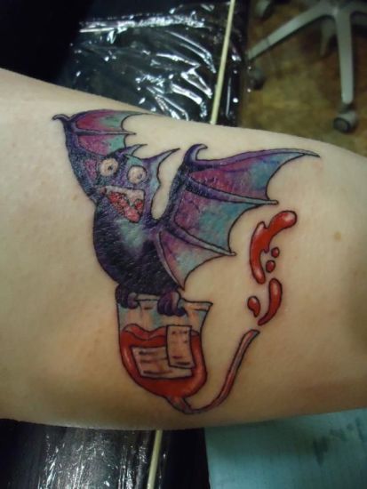 Sjovt bat -tatoveringsdesign