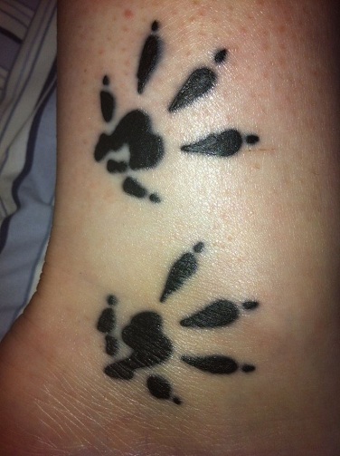 Sizzling Patkány lábnyom Tattoo Designs