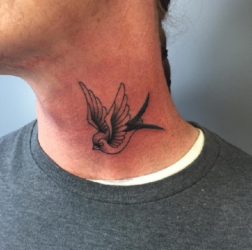 Új Sparrow Bird Tattoo Design