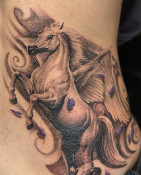 Szárnyas ló tetoválás tervezés