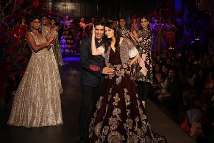 Butikok-Indiában-Manish-Malhotra