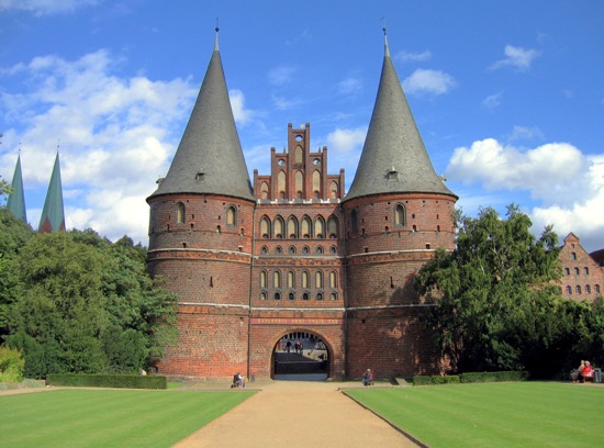 Holstentor tyskland steder at besøge