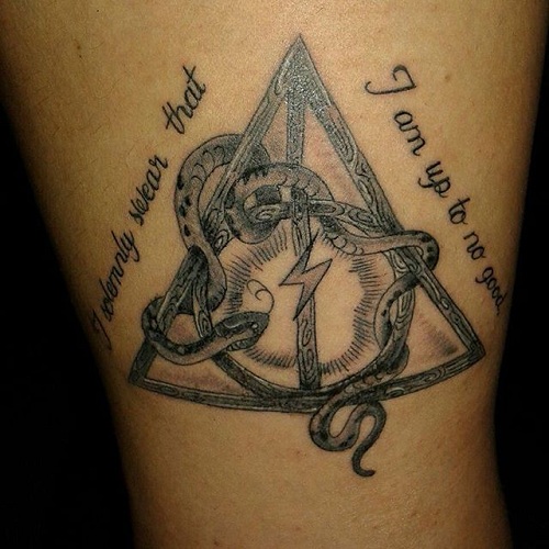 Citeret Deathly Hallows Tattoo