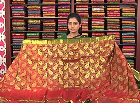 Kanchi Pattu-Golden og rød Saree