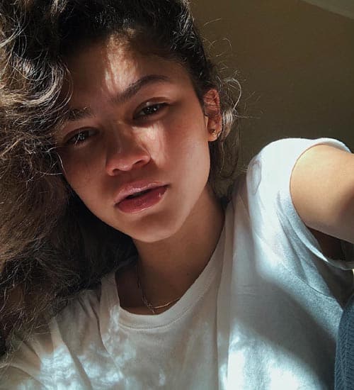 Zendaya smink nélkül 7