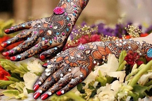 Gyors Mehendi Designs-Glitter Mehendi