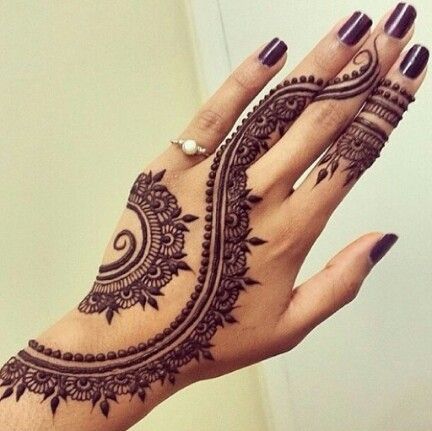 Minimalista design Mehendi