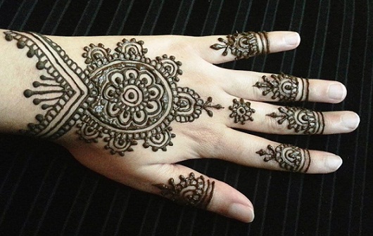 Enkle indiske designs til Mehndi