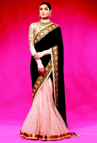 Sabyasachi Saree til gyldne bluser 10