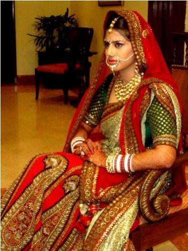 Sabyasachi Sarees-Bengai Wedding Saree Af Sabysachi 7