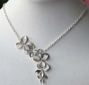 Virágos ezüst nyaklánc