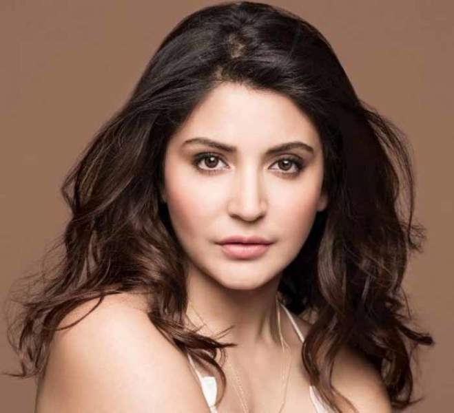 Anushka Sharma 16