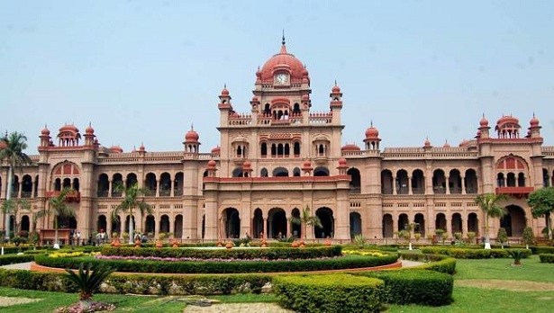 khalsa-college_tourist-steder-i-amritsar