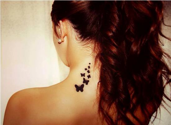 Pillangó nyak tetoválás minták lányoknak