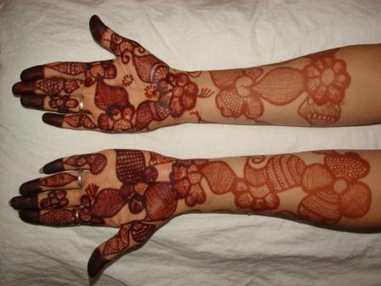 Fuld hånd Mehndi designs til fest