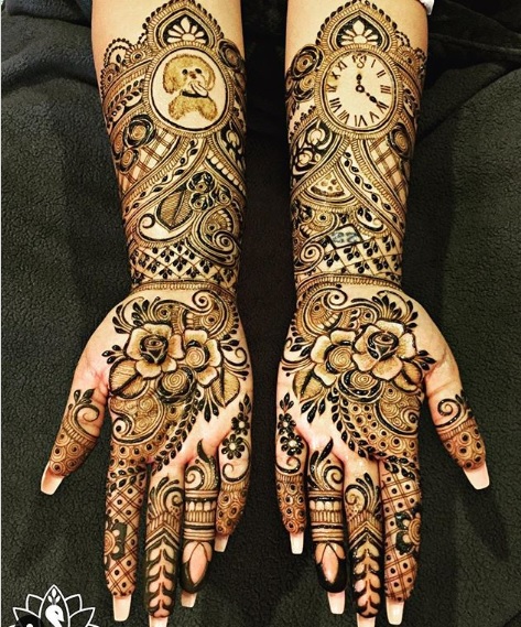 Testreszabott virágos teljes kezű Mehendi Design