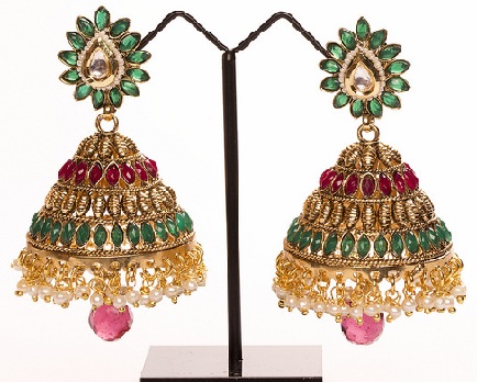 Traditionel antik Jhumkas i guld