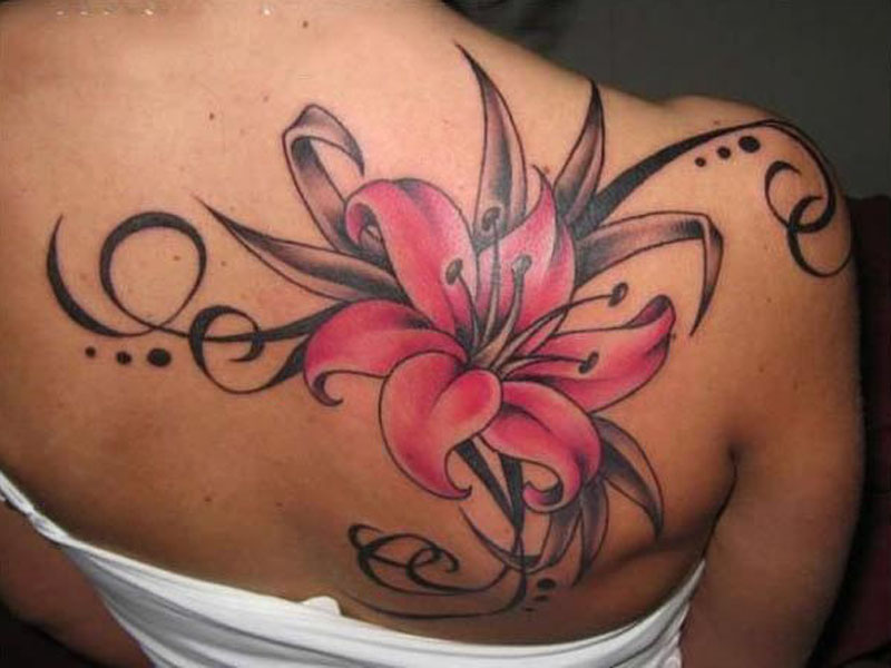 Lily tatoveringer designs og deres betydning