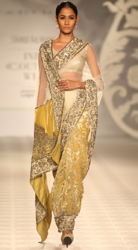 nyeste-designer-sarees-designer-farve-plisserede-sarees
