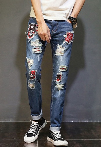 Bekymrede jeans med patches