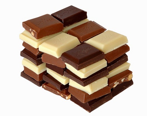 Ételek, amelyeket kerülni kell a szoptatás alatt Csokoládé