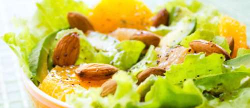 Mandula saláta egészséges étkezési kombinációk