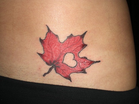 Maple leaf flag tatovering