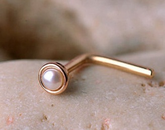 Arany orrgyűrű gyöngyökkel