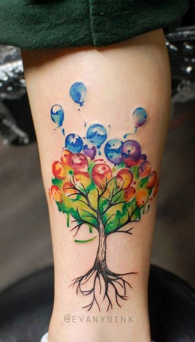 Uovertruffen Balloon Tattoo Design på træ