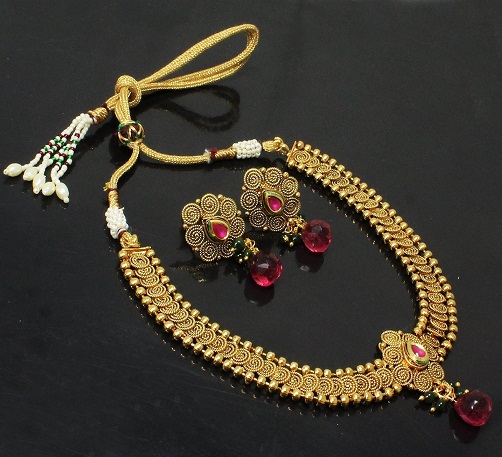 Traditionelle indiske antikke halskæder