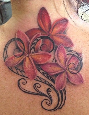 Tribal Flower Tattoo i rød farve