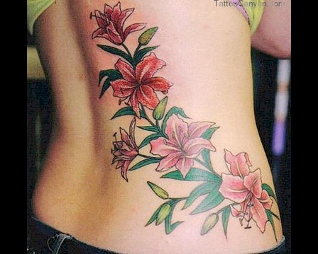 Tribal Flower Garland stil tatovering