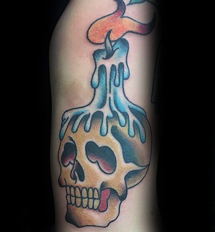 Stearinlys tatoveringer med kranium