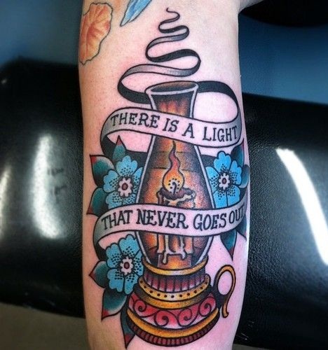 Stearinlys tatovering med tilbud