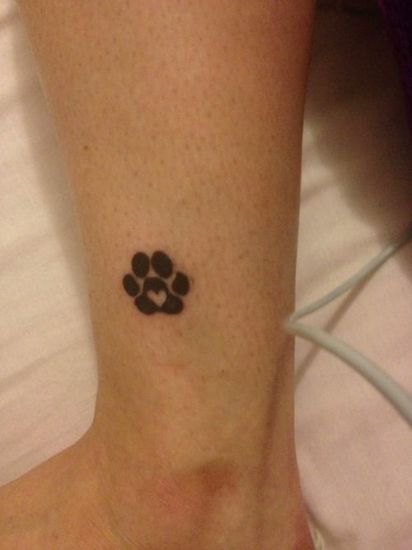 Lille tatoveringsdesign med hundepote