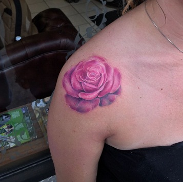 rózsaszín tetoválás minták