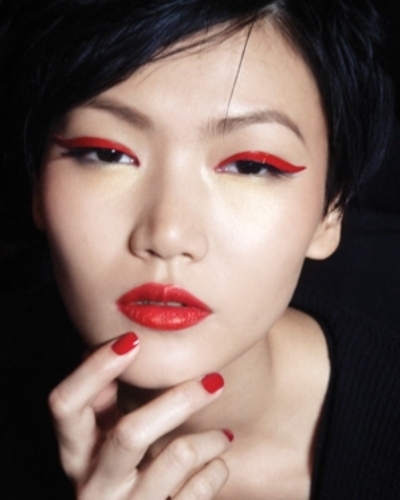Røde øjne asiatisk makeup