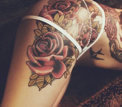 Rose timeglas tatoveringsdesign