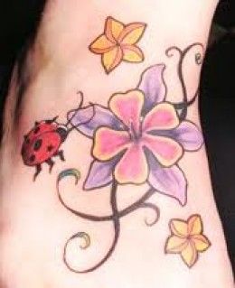 Virág Lady Bug Tattoo Design