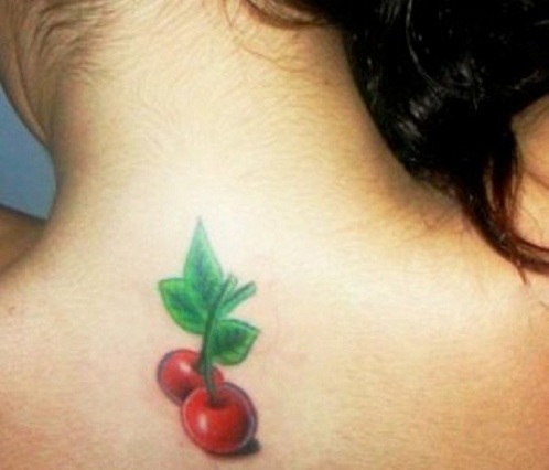Zamatos cseresznye tetoválás