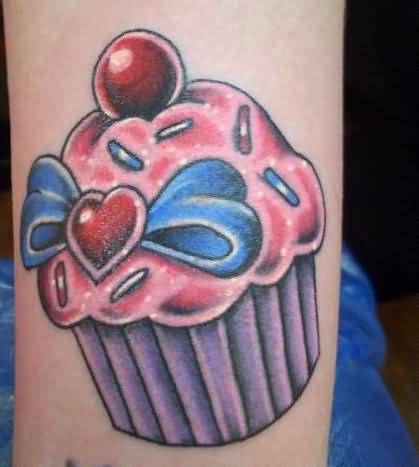 Cseresznye Cupcake stílusú tetoválás