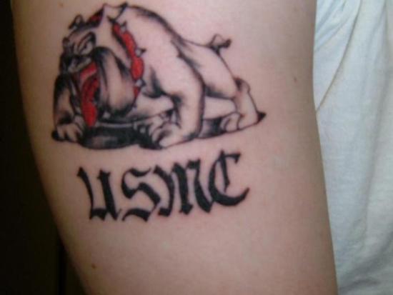 Militær hund tatovering design