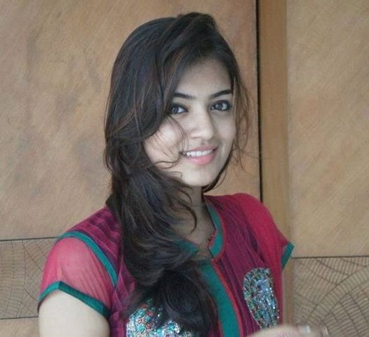 Nazriya uden makeup 6