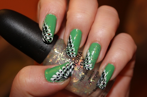 Smukke Peacock Nail Art Designs 4