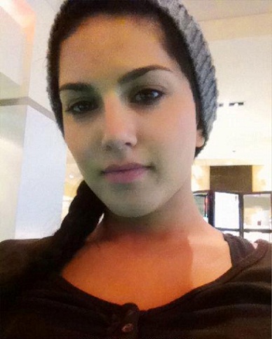 Sunny Leone uden makeup 9