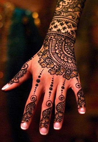 Mughlai Mehendi designs til fest på hænder