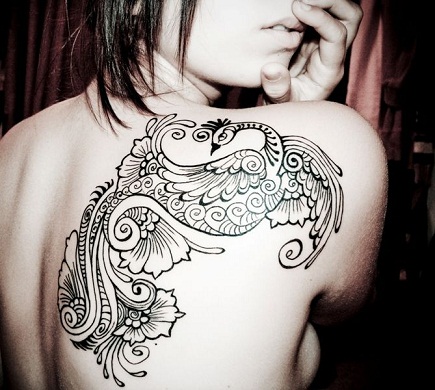 Shoulder Henna Designs-Bird henna som design