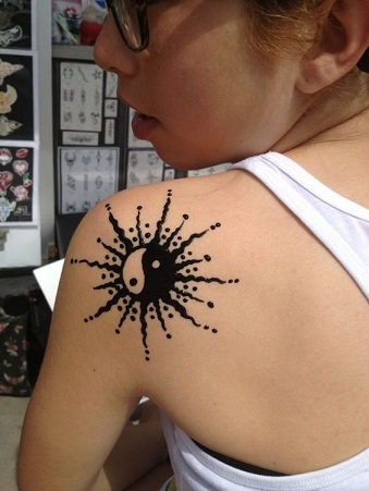 Sun Designs Shoulder Henna