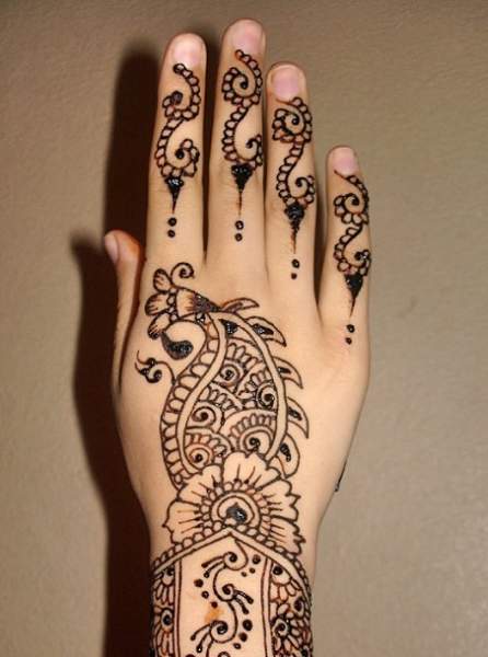 Mango Motiver Mehendi Designs For Ramzan