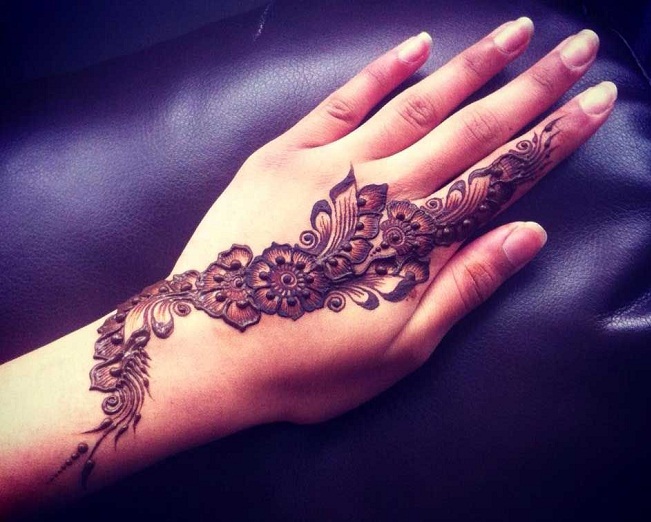 Mehndi Design af blomster til Ramzan